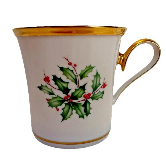 Lenox Dimensions Holiday Mug Holly & Berries Gold Trim - Picture 1 of 4